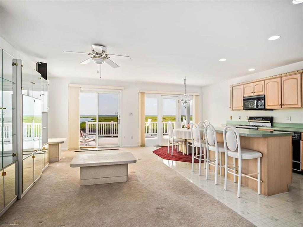 1411 HOFFMAN CANAL NORTH WILDWOOD BAYFRONT SUMMER VACATION RENTALS at